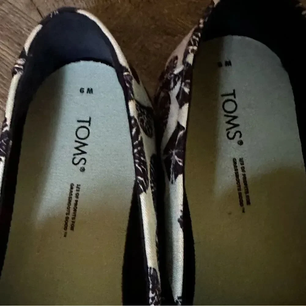 TOMS Alpargata Rope Slip-On sz 9 EUC no wear